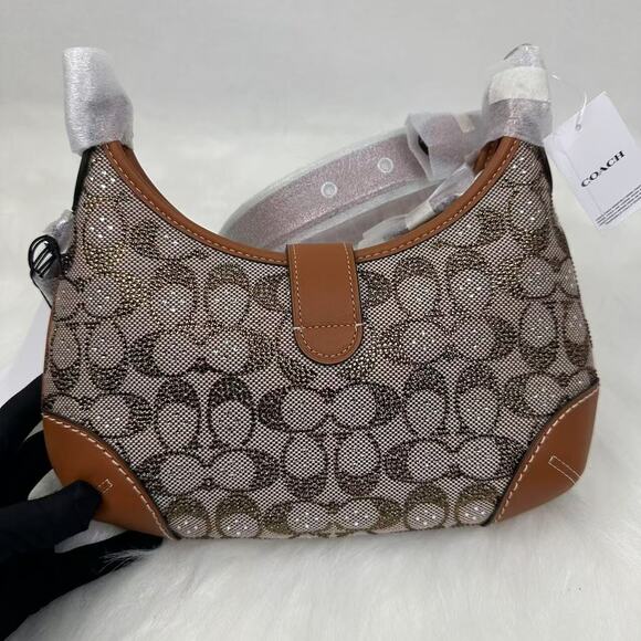 Coach Hamptons Hobo Bag In Crystal Signature Jacquard CW654 NWT - Picture 3 of 10
